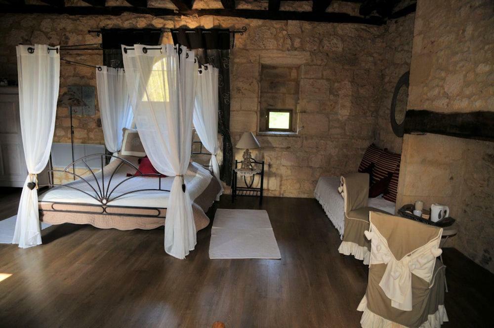 Chambres d'hôtes la Licorne Valojoulx Exterior foto
